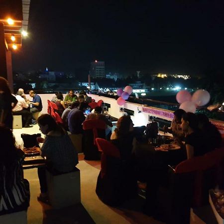 Beverly Hills Hotel Dehiwala-Mount Lavinia Eksteriør billede