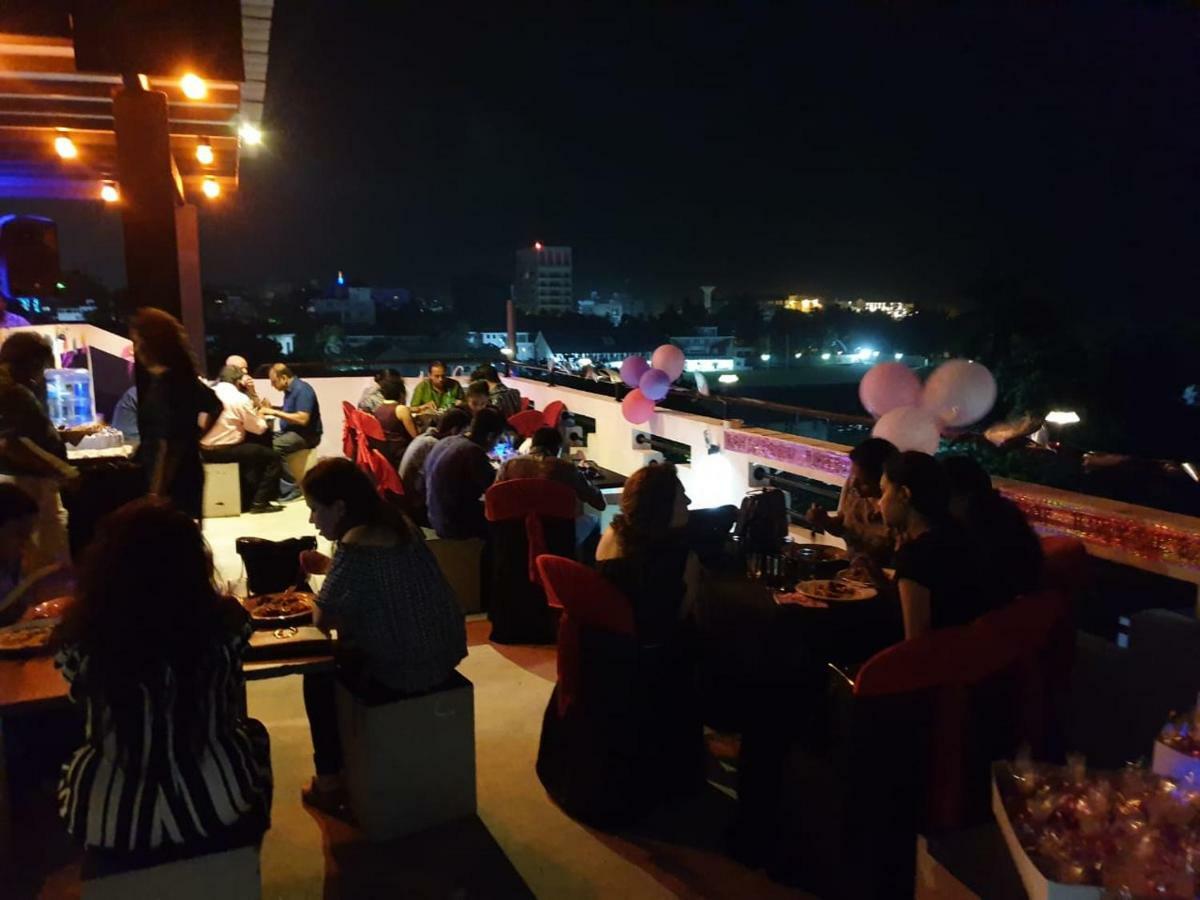 Beverly Hills Hotel Dehiwala-Mount Lavinia Eksteriør billede